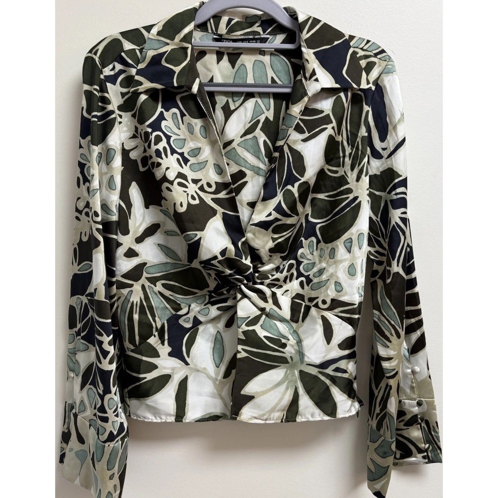Zara Womens Green White Floral Blouse Small Collared Long Sleeve Button Front